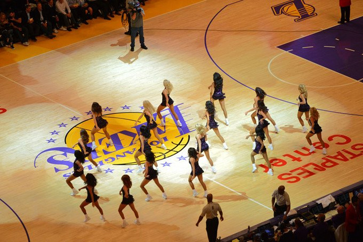 体育足协杯：费莱尼破门 鲁能总比分6-0晋级决赛